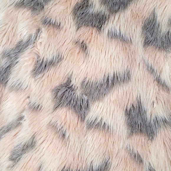 QED London Faux Fur Calico Peachy Blush & Grey Teddy Jacket Size Medium - Picture 6 of 6